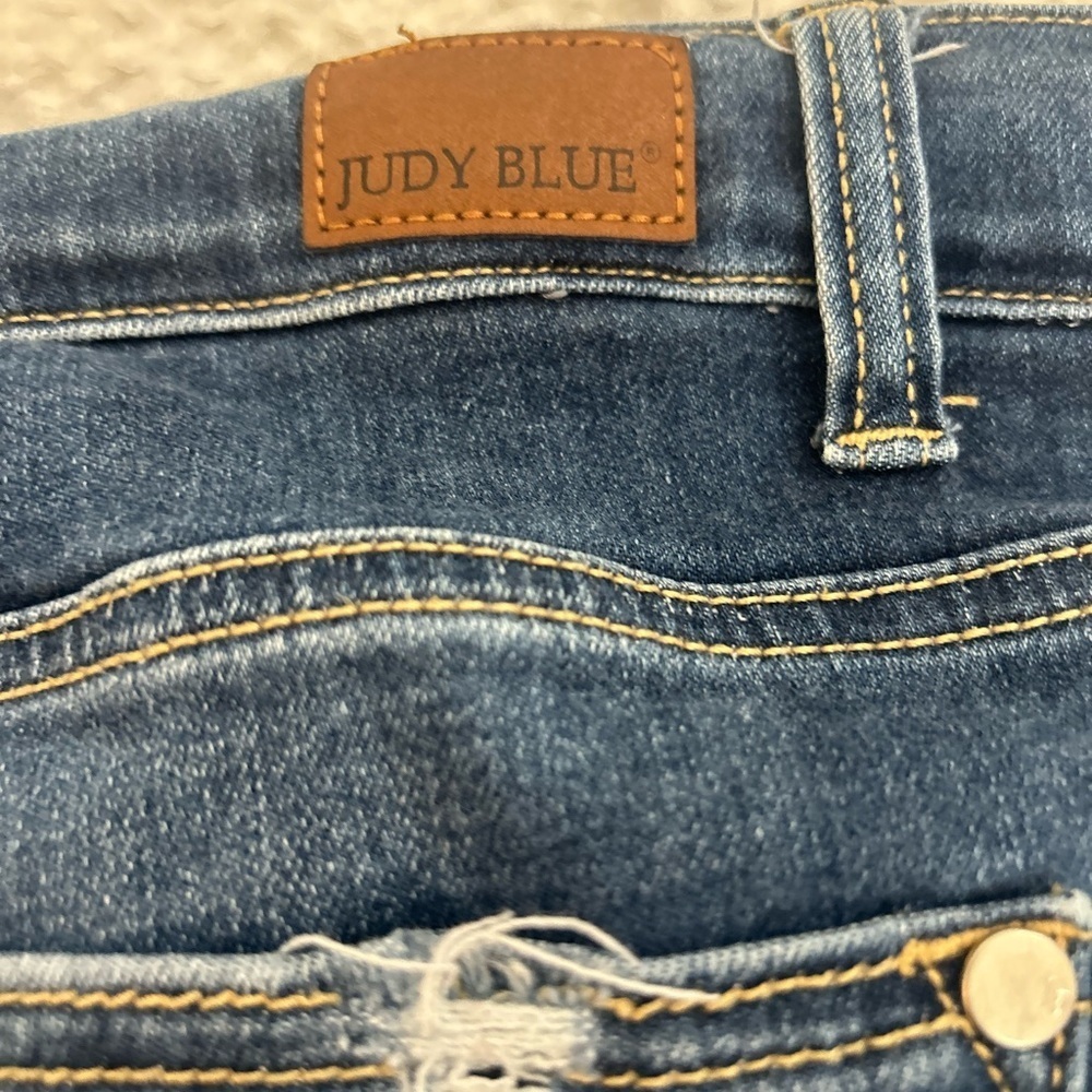Judy Blue High-Waisted Blue Jean Shorts - Picture 5 of 5
